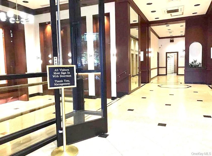 Urban Living at Its Finest in the Heart of Downtown Flushing - photo 3