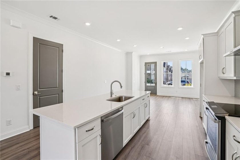 Last opportunities!! ONE-LEVEL LIVING in the heart of Peachtree - photo 15