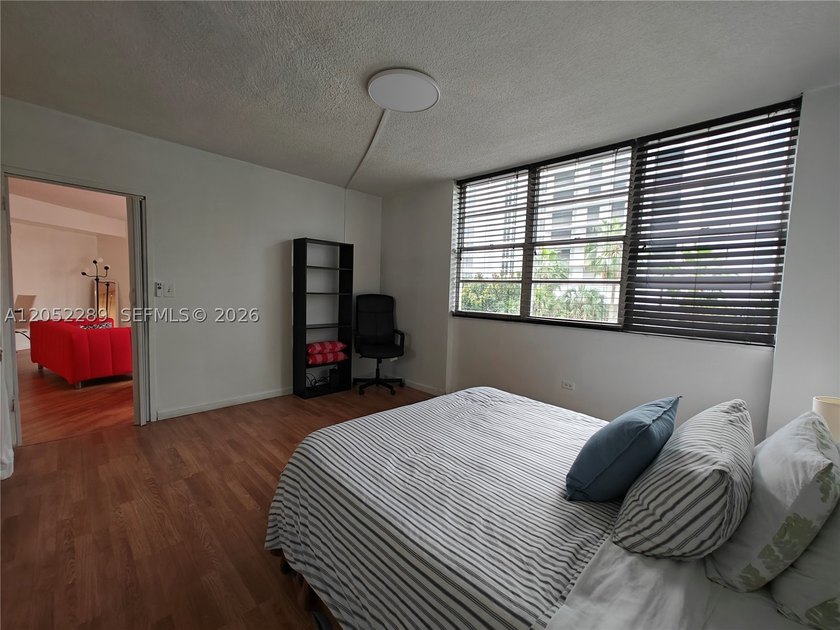 Excellent opportunity for Investor or Owner Occupant with the - photo 22