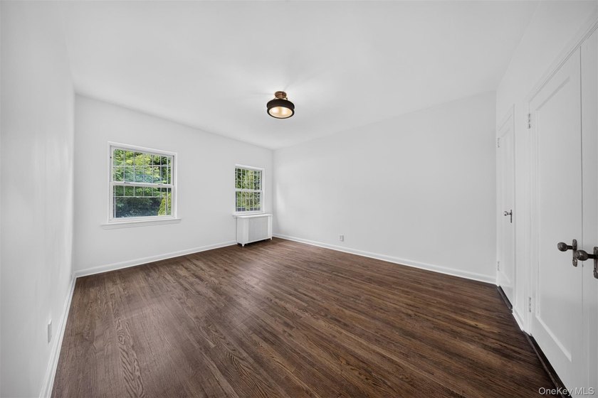 Perfectly situated in the heart of desirable Forest Hills, this - photo 10