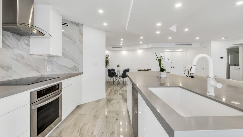 Welcome to this stunning turnkey 2-bedroom, 2-bathroom condo - photo 13