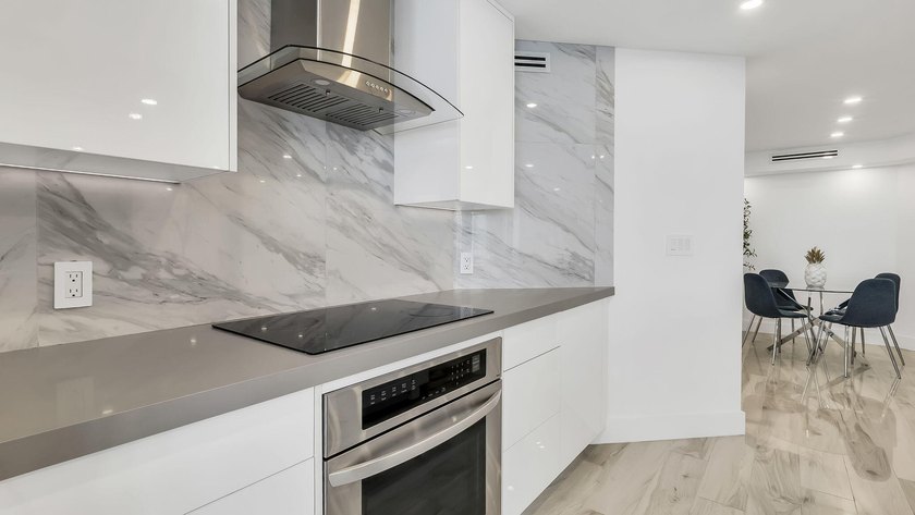 Welcome to this stunning turnkey 2-bedroom, 2-bathroom condo - photo 14