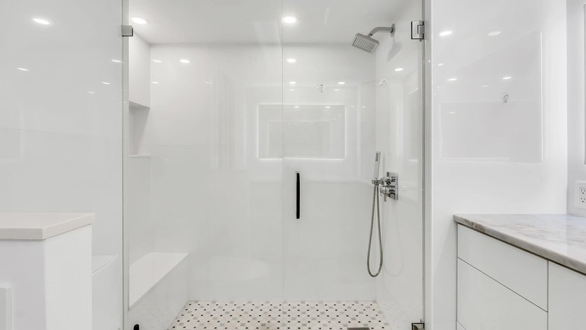 Welcome to this stunning turnkey 2-bedroom, 2-bathroom condo - photo 22