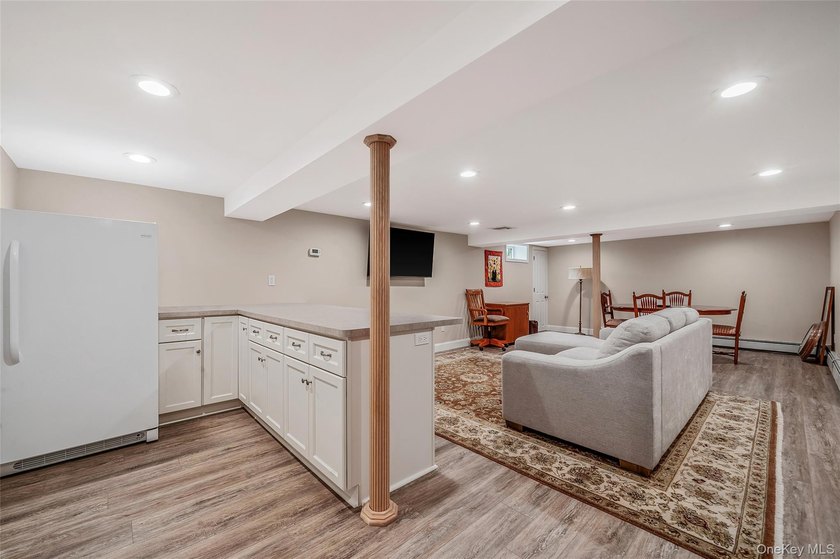 OPEN HOUSE CANCELED Sprawling wide-line ranch in desirable South - photo 25