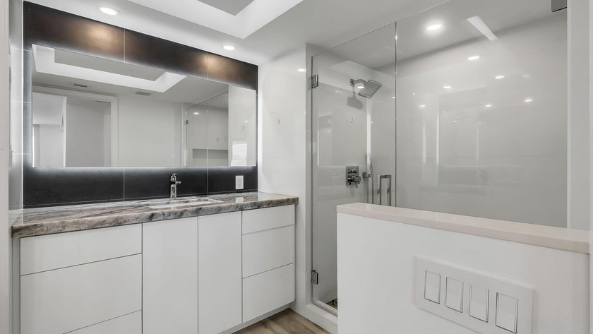 Welcome to this stunning turnkey 2-bedroom, 2-bathroom condo - photo 26