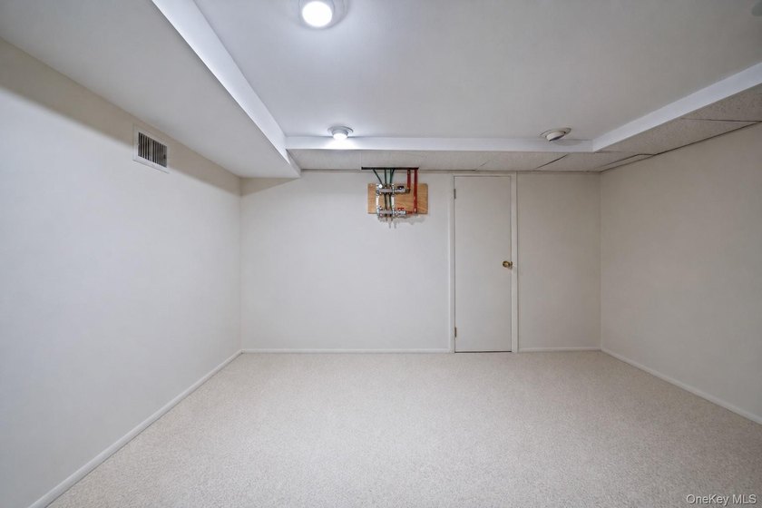 OPEN HOUSE CANCELED Sprawling wide-line ranch in desirable South - photo 27