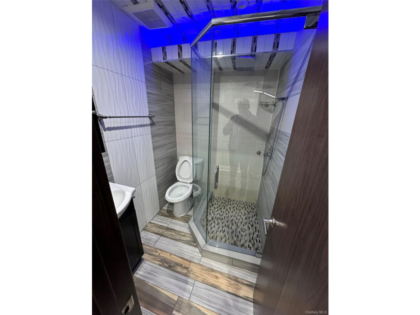 Attention Investors! Newly renovated condo for sale with a - photo 8