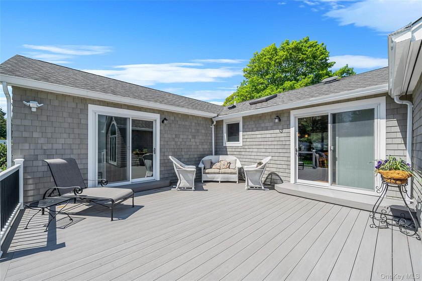 OPEN HOUSE CANCELED Sprawling wide-line ranch in desirable South - photo 31