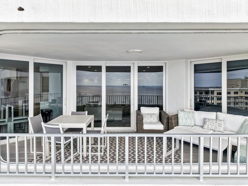 Welcome to this stunning turnkey 2-bedroom, 2-bathroom condo - photo 31