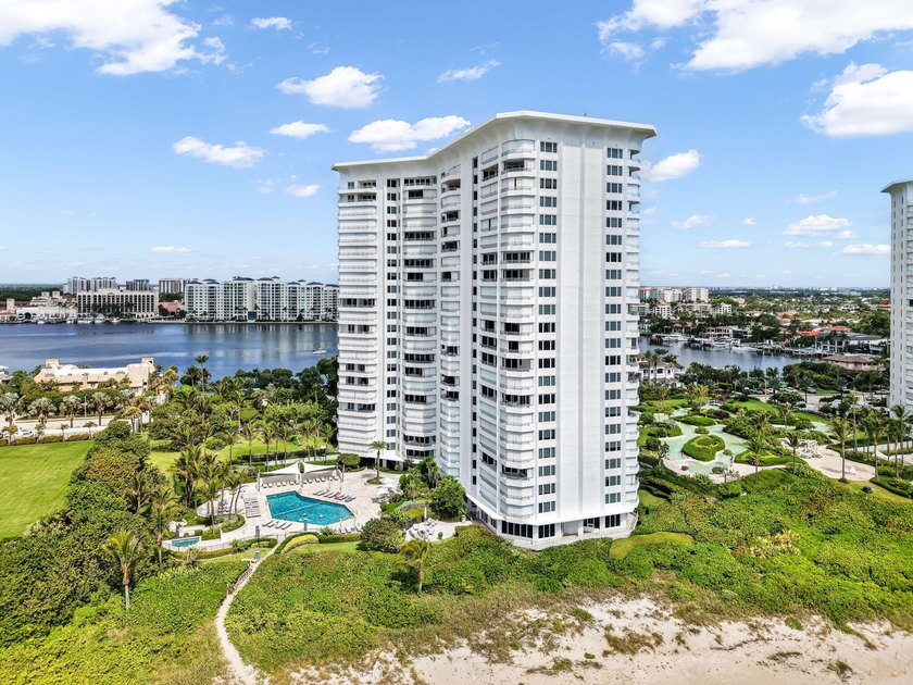 Welcome to this stunning turnkey 2-bedroom, 2-bathroom condo - photo 35