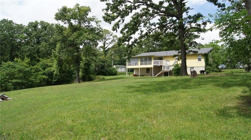Solid 2-bedroom ranch on 1.5 acres with beautiful views and - photo 4