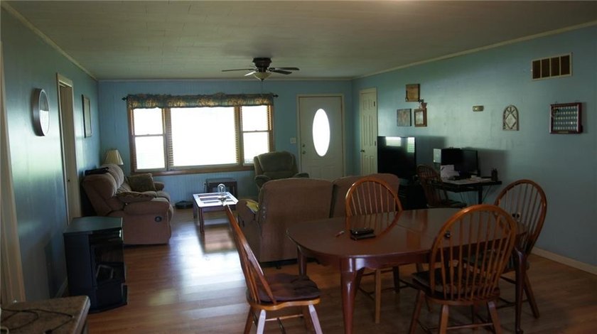 Solid 2-bedroom ranch on 1.5 acres with beautiful views and - photo 7