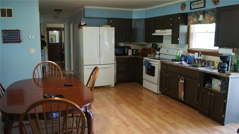 Solid 2-bedroom ranch on 1.5 acres with beautiful views and - photo 8