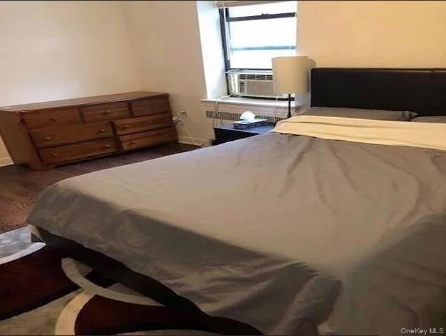 Fantastic 1-bedroom, 1-bath apartment ideally located in - photo 3