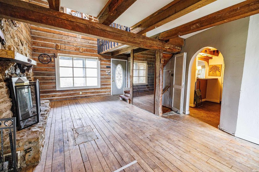 A 5.5 ACRE PARCEL IN SE BLOOMINGTON IS IMPOSSIBLE TO FIND, BUT - photo 9