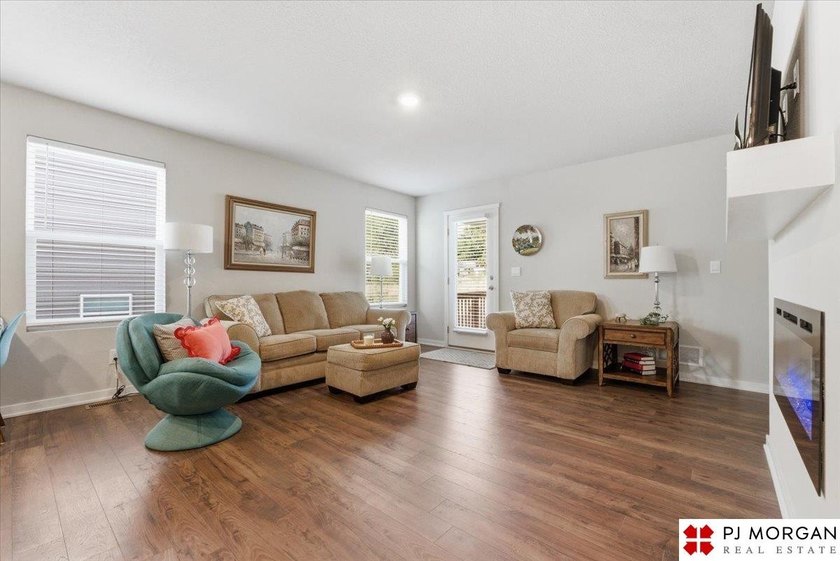 Welcome to this beautifully maintained, like-new former model; - photo 11