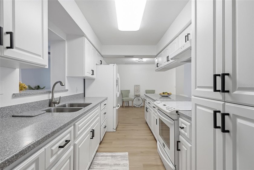 Welcome to this beautifully maintained and thoughtfully upgraded - photo 11