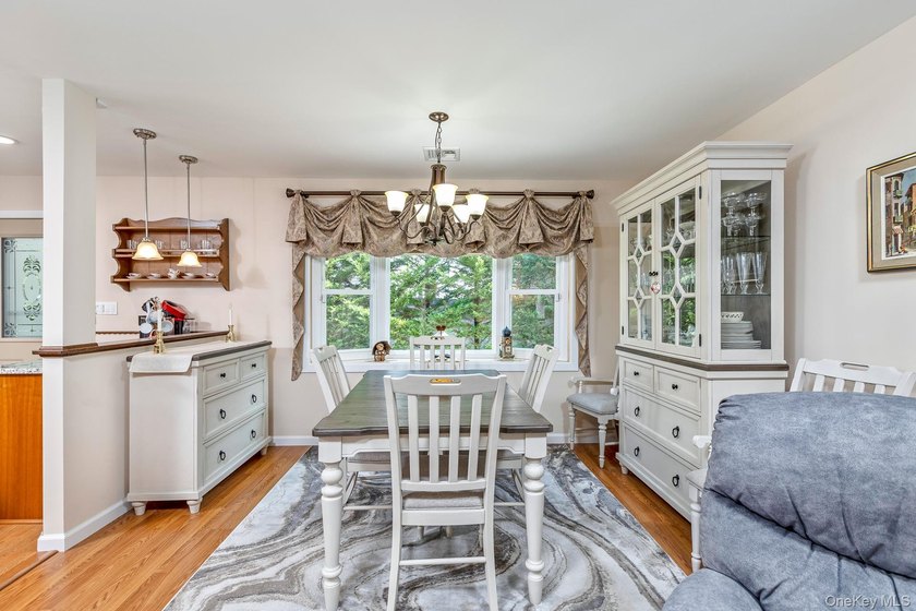 Welcome to 276 Parkway Drive in the Peconic River Park community - photo 11