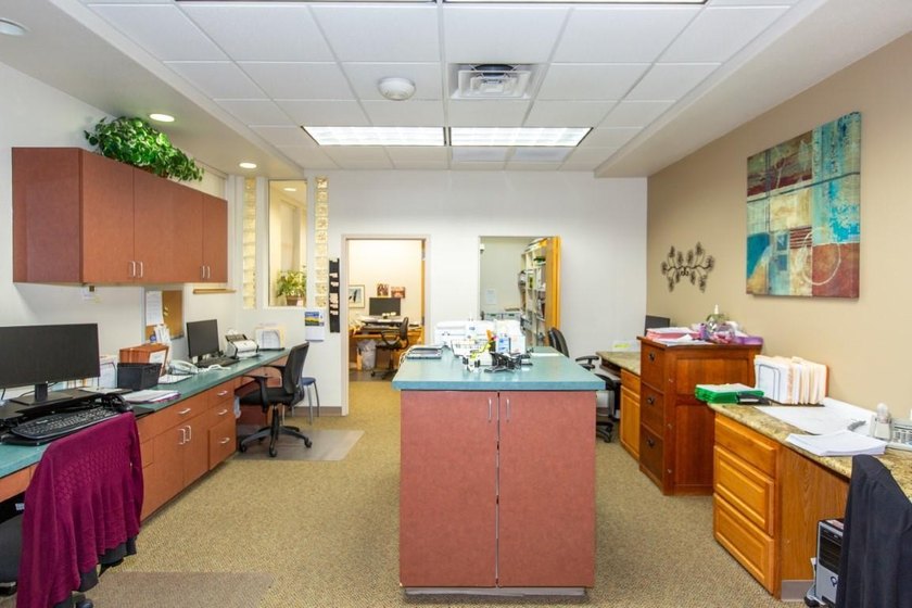 Single-Tenant NNN Investment Opportunity offered at $1,600,000 - photo 17