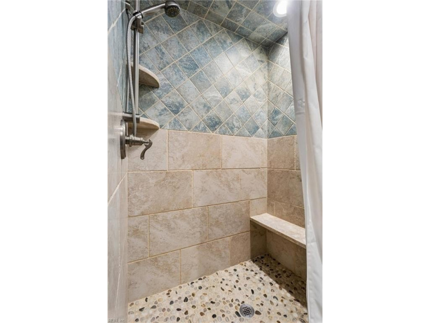 Step into this beautifully updated condo just in time for summer - photo 21