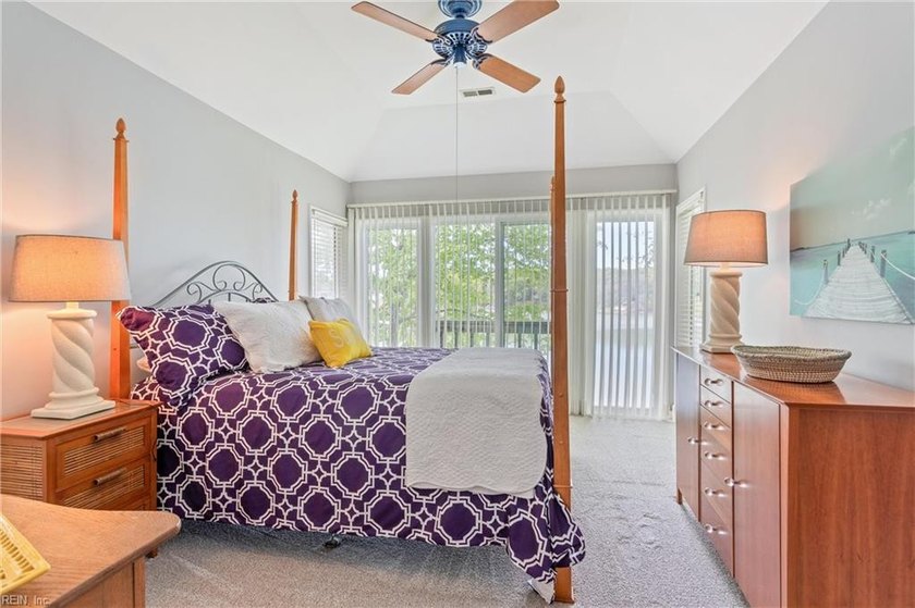 Step into this beautifully updated condo just in time for summer - photo 23