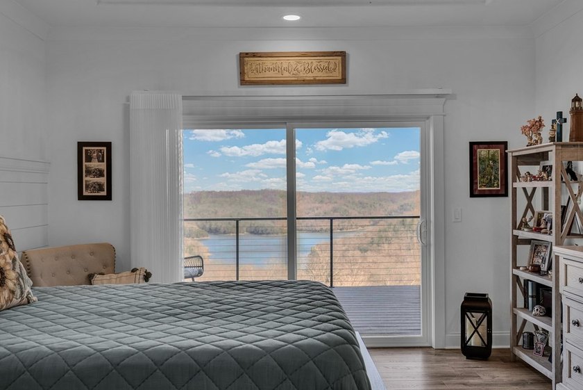 Classy, luxurious comfort with panoramic views of Dale Hollow - photo 25