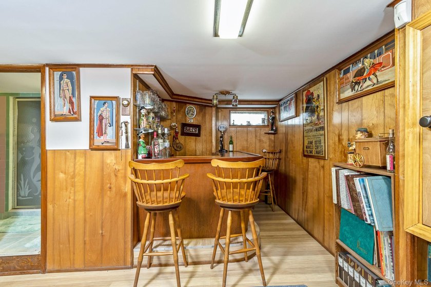 Welcome to 276 Parkway Drive in the Peconic River Park community - photo 26
