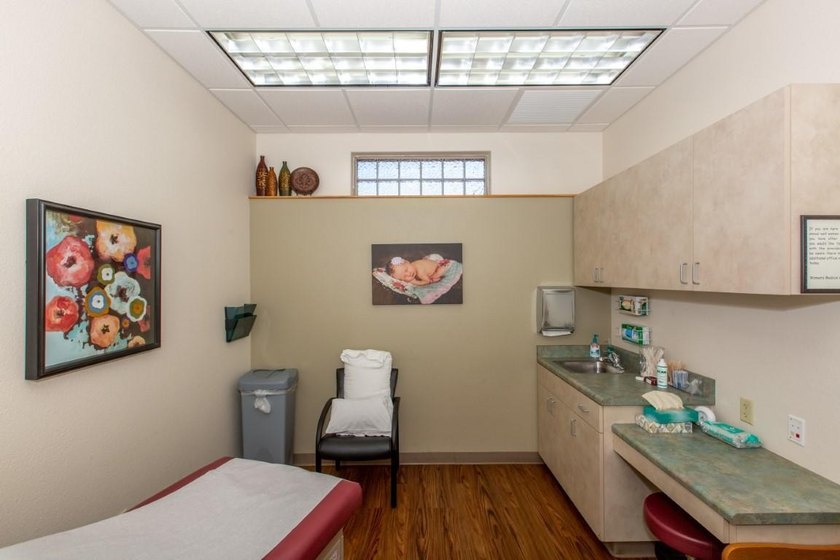Single-Tenant NNN Investment Opportunity offered at $1,600,000 - photo 29
