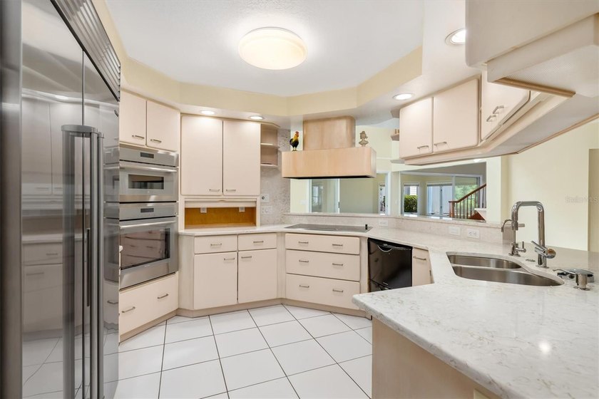 One or more photo(s) has been virtually staged. Rare 5BR/4BA, 3 - photo 2