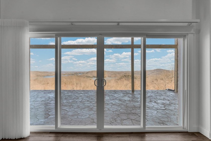 Classy, luxurious comfort with panoramic views of Dale Hollow - photo 44