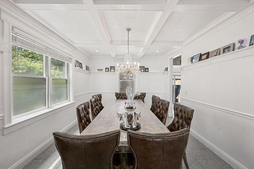 Welcome to 296 Edgewater Street, an extraordinary luxury - photo 15