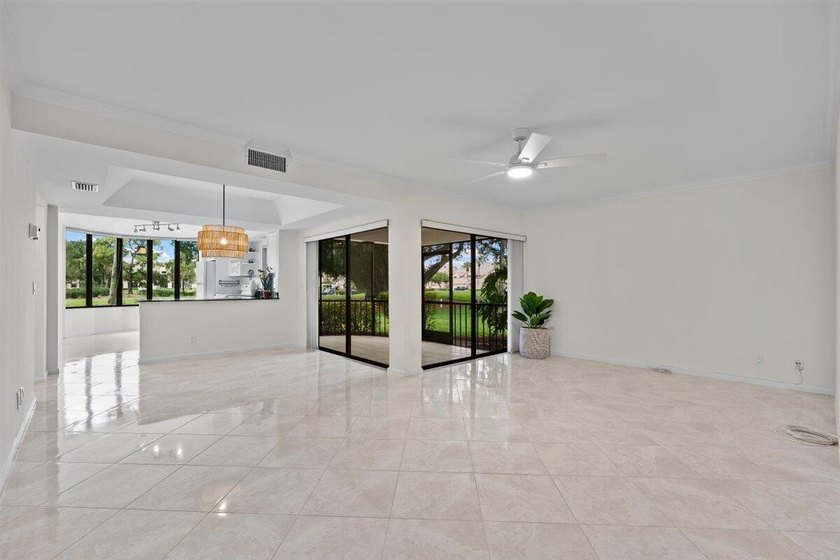 Immaculate and move in ready, this light and bright first floor - photo 10