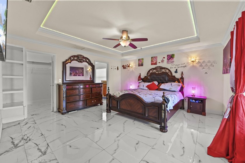 Welcome to this beautiful Port St. Lucie 4 bedrooms and 2 - photo 11