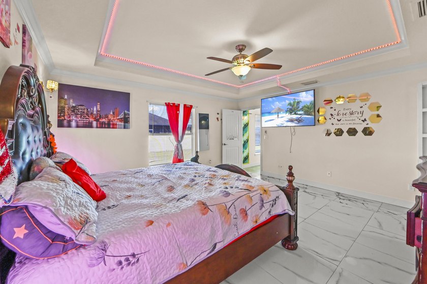 Welcome to this beautiful Port St. Lucie 4 bedrooms and 2 - photo 12