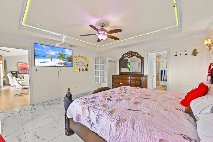 Welcome to this beautiful Port St. Lucie 4 bedrooms and 2 - photo 13