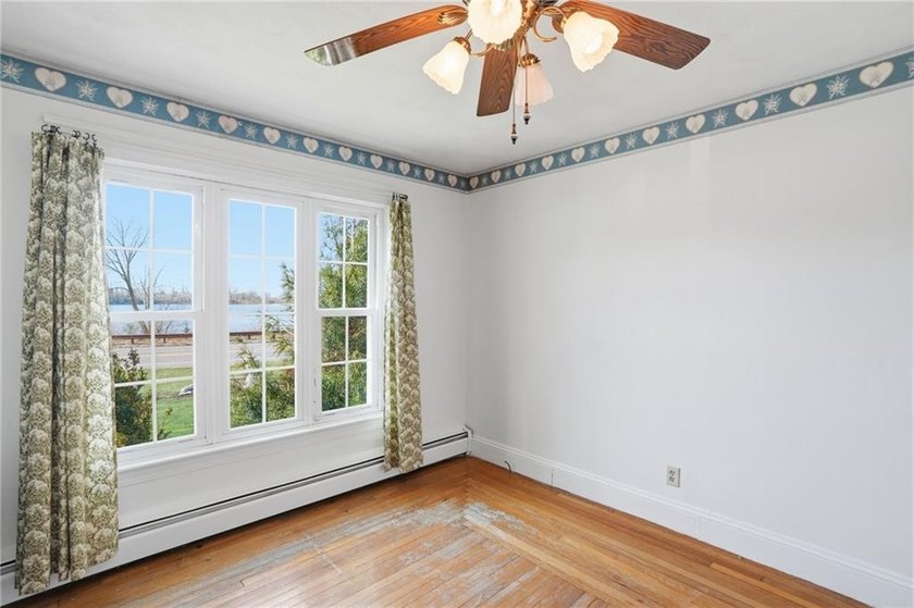 Fabulous water front home in the heart of the East Bay with - photo 14