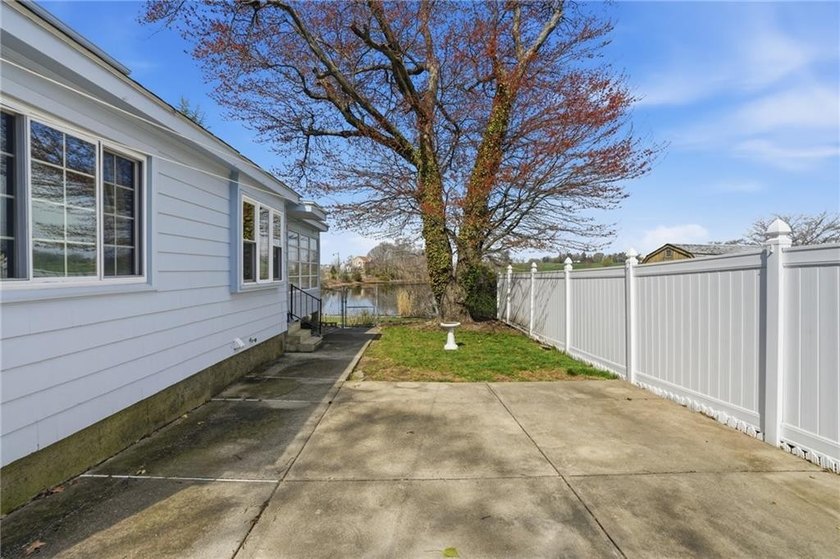 Fabulous water front home in the heart of the East Bay with - photo 27