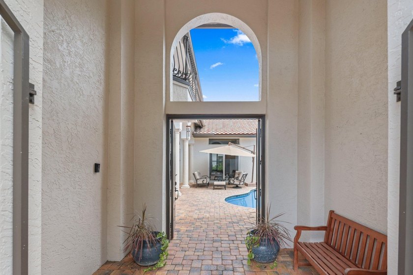 Welcome to Seasons, one of Central Boca Raton's most - photo 5