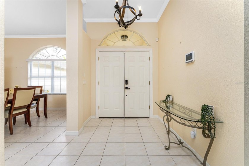 Motivated Seller!! Welcome home to this beautifully maintained - photo 5