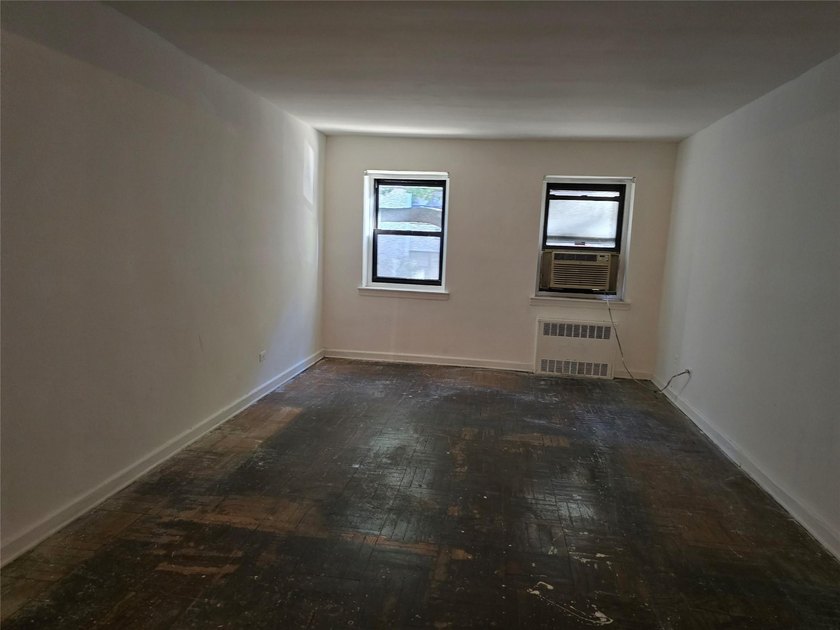 Spacious One Bedroom. Needs make over with great opportunity to - photo 3