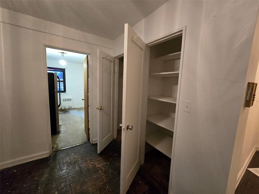 Spacious One Bedroom. Needs make over with great opportunity to - photo 4