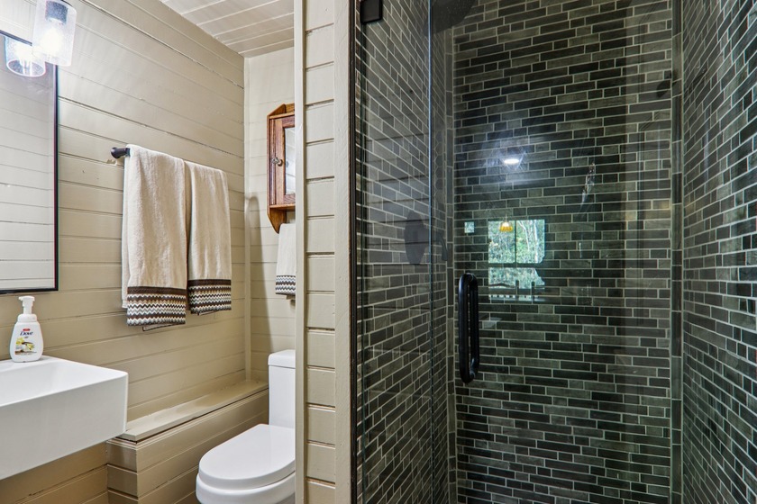 Discover Your Perfect Mountain Escape - A Rare 13+ Acre - photo 21
