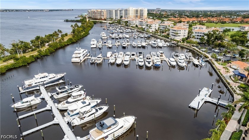 Prestigious I Dock at Gulf Harbour Marina - A Refined 38' Slip - photo 3