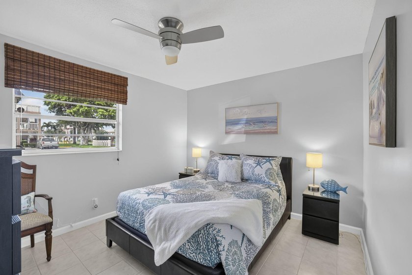 Beautifully updated 2-bedroom, 2-bath first-floor corner unit in - photo 13
