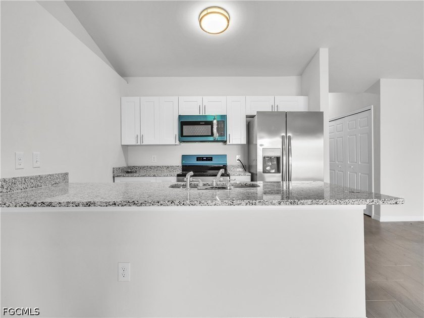 2024 duplex in Cape Coral (2) 3-BED 2 BATH @ 1,300 sq ft eac - photo 3