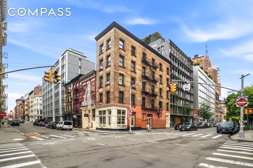 When people imagine living in SoHo - this is what they have in - photo 19