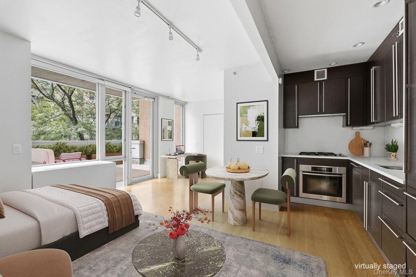 **The Residence:** Rarely does a studio offer such a seamless - photo 2
