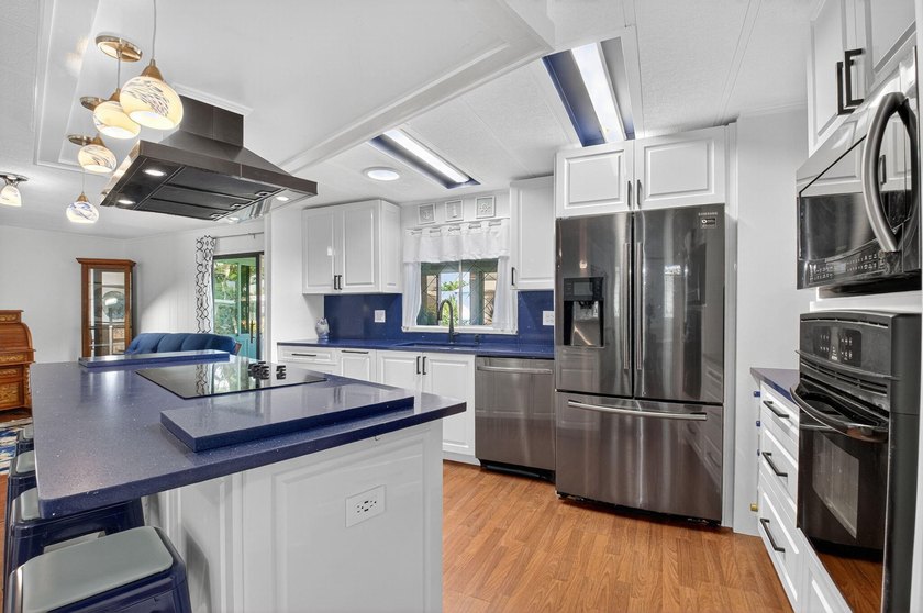 NO LAND LEASE IN JAMAICA BAY!! ***OVER 1600 SQ. FT. OF LIVING - photo 9