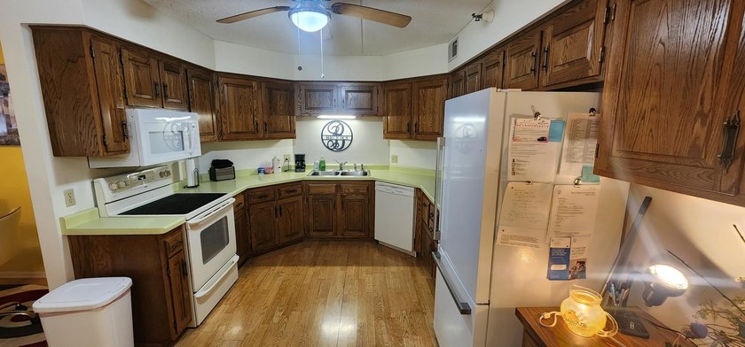 Welcome to Unit #104 at High Point - a beautifully designed - photo 6