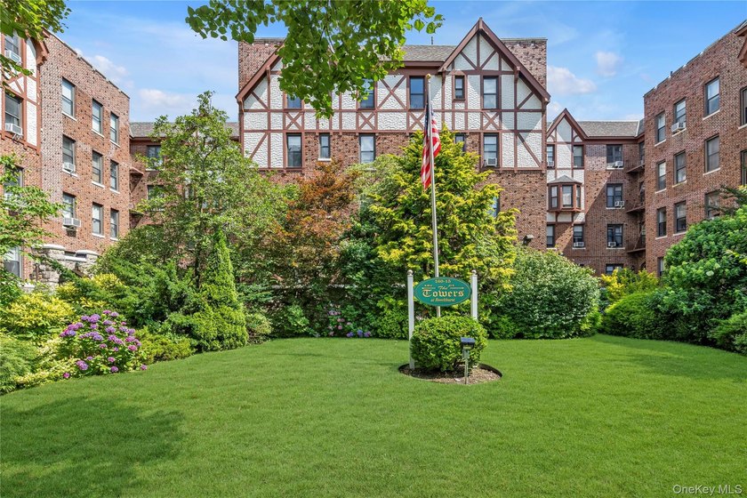 Renovated Studio at Historic Beechhurst Towers with only 10% - photo 10